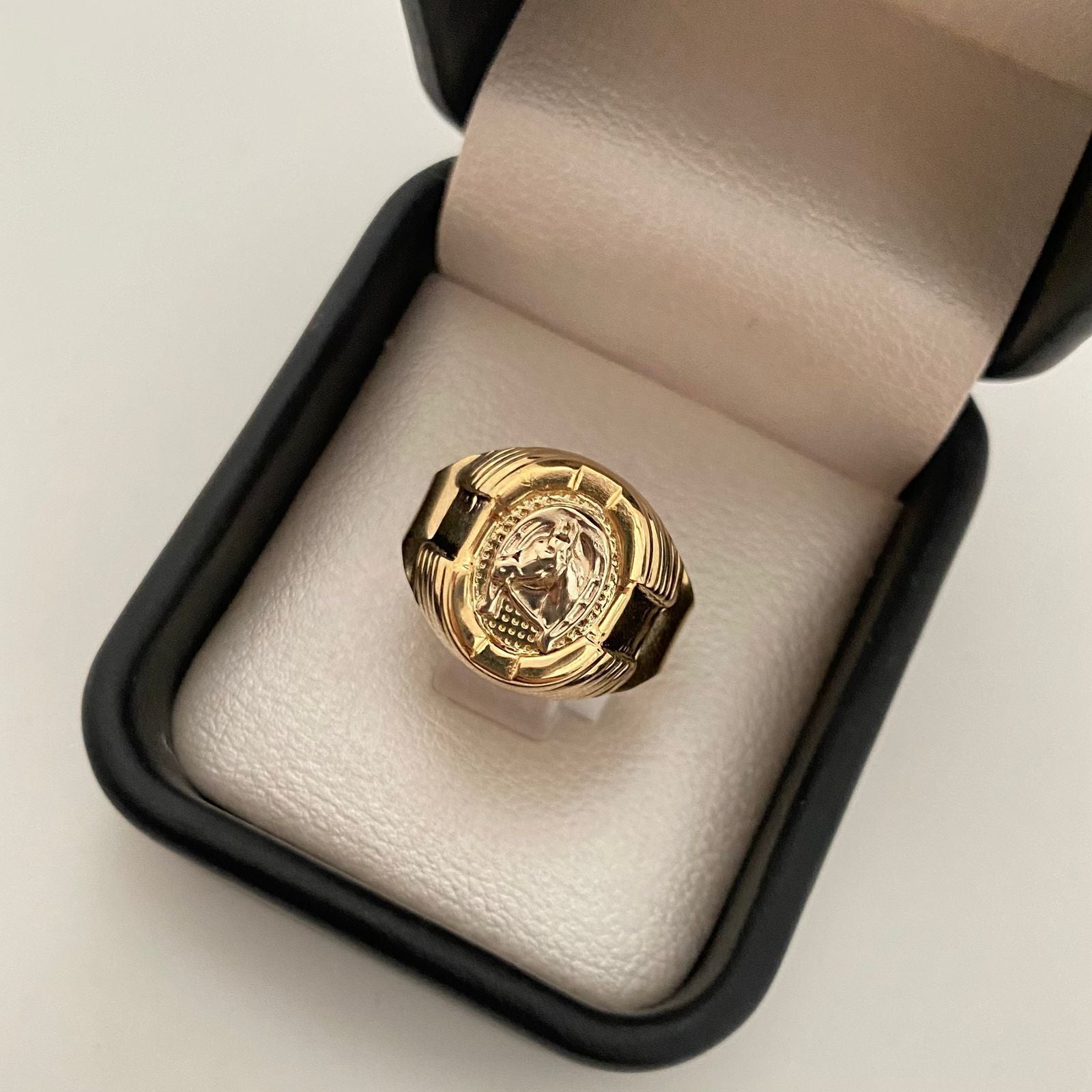 Anillo troquel ovalado ancla Oro amarillo y Oro blanco 18k / Talla 11 1/4 / 3,85 Gr